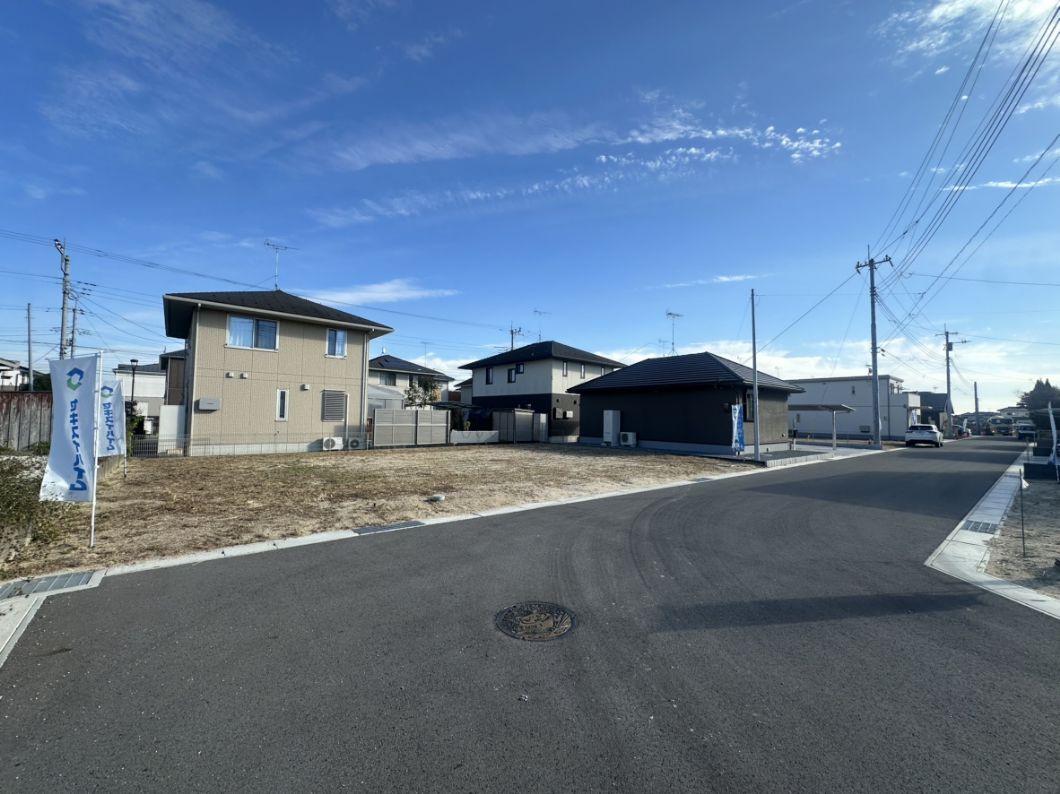 スマートハイムプレイス下中山ⅡNo7_前面道路