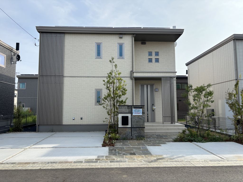 No.23/4LDK+WIC(25年8月撮影)<br>
1F:58.43m2(約17.67坪)/2F:52.10m2(約15.76坪) No.23外観