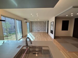 No.23キッチンから見たリビング