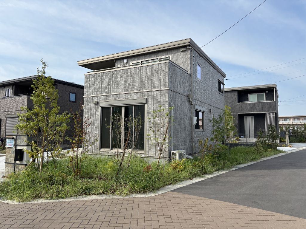 No.25/4LDK+WIC(25年8月撮影)<br>
1F:63.26m2(約19.13坪)/2F:51.84m2(約15.68坪) No.25外観