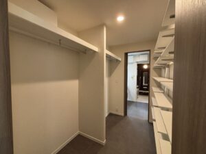 No.27洗面脱衣室とつながるファミリークローク