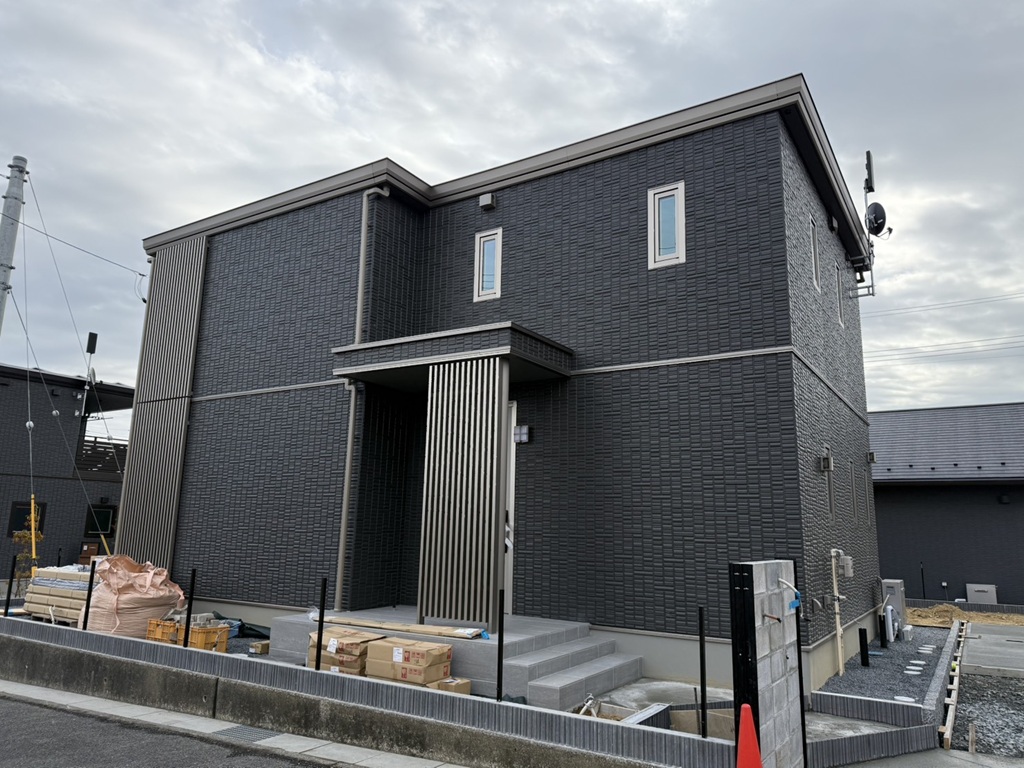 No.3/高級感のある外観です(25年12月撮影)