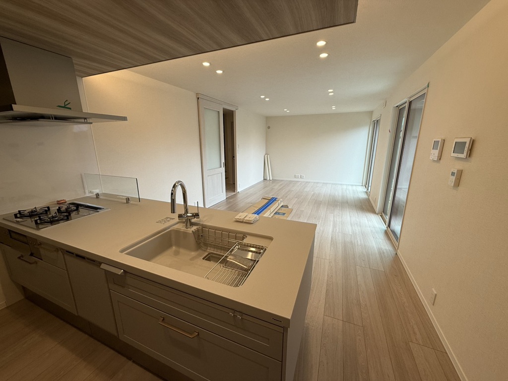 No.7/広々としたLDK。家族の笑顔が集まります(25年12月撮影)