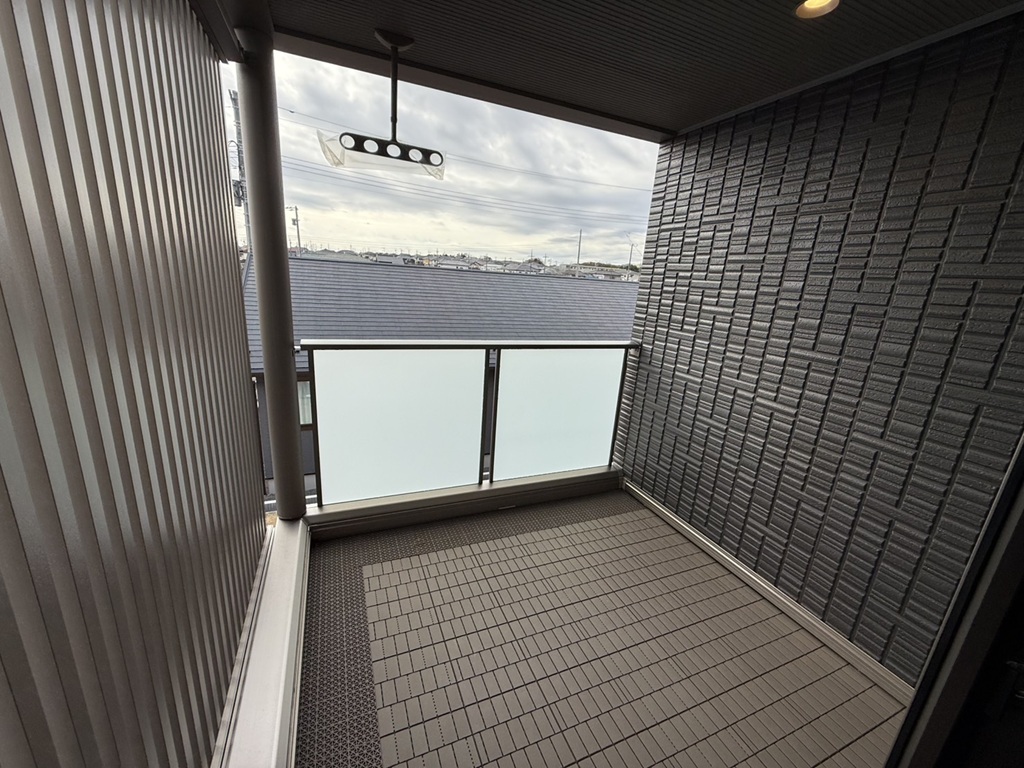 No.3/寝室とつながるバルコニー(25年12月撮影)