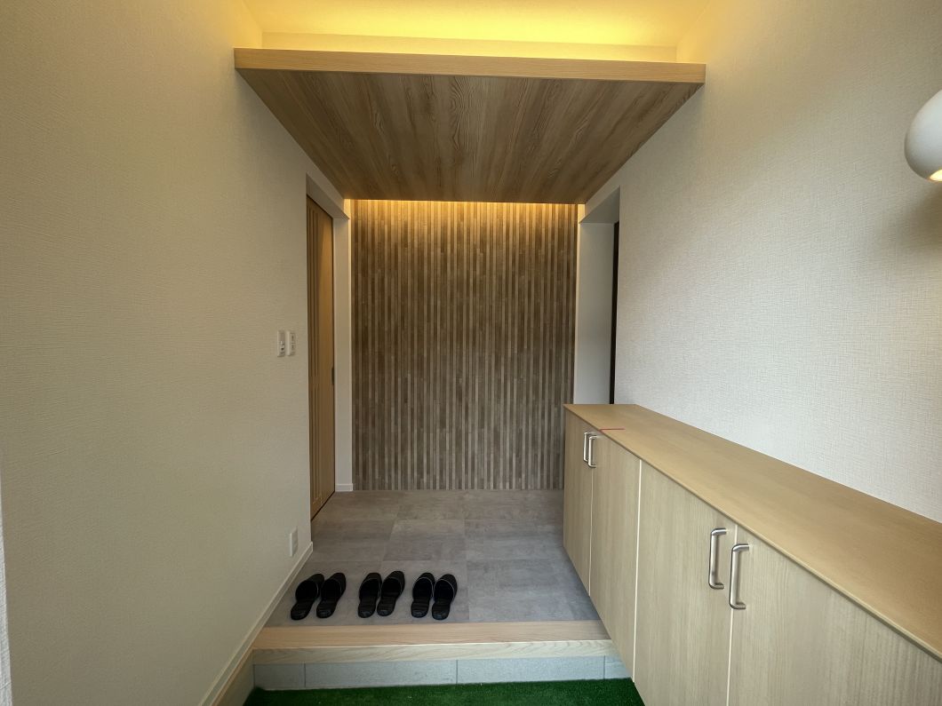 No.2/玄関ホール(25年8月撮影) No.2玄関ホール