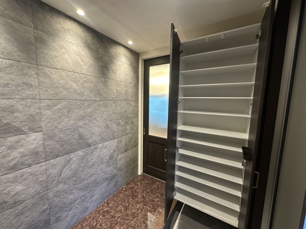 スマートハイムプレイス中館ⅡNo4_玄関ホール