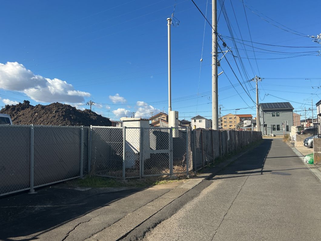 前面道路(2025年12月撮影) 前面道路