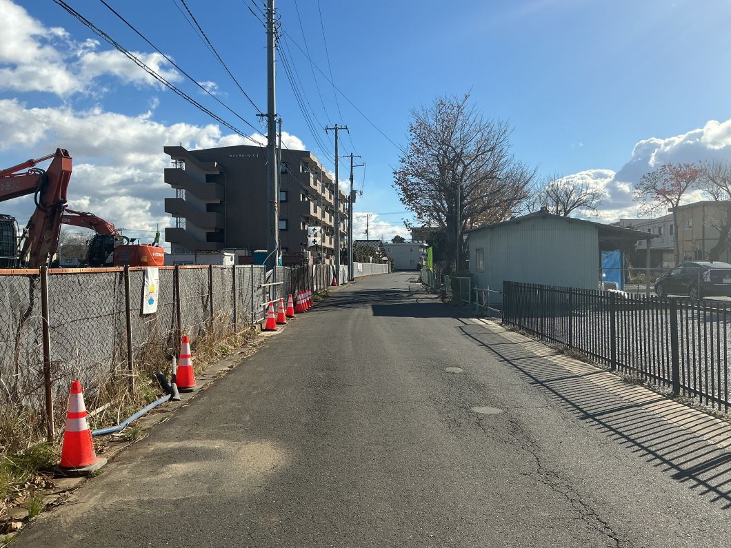 前面道路(2025年12月撮影) 前面道路