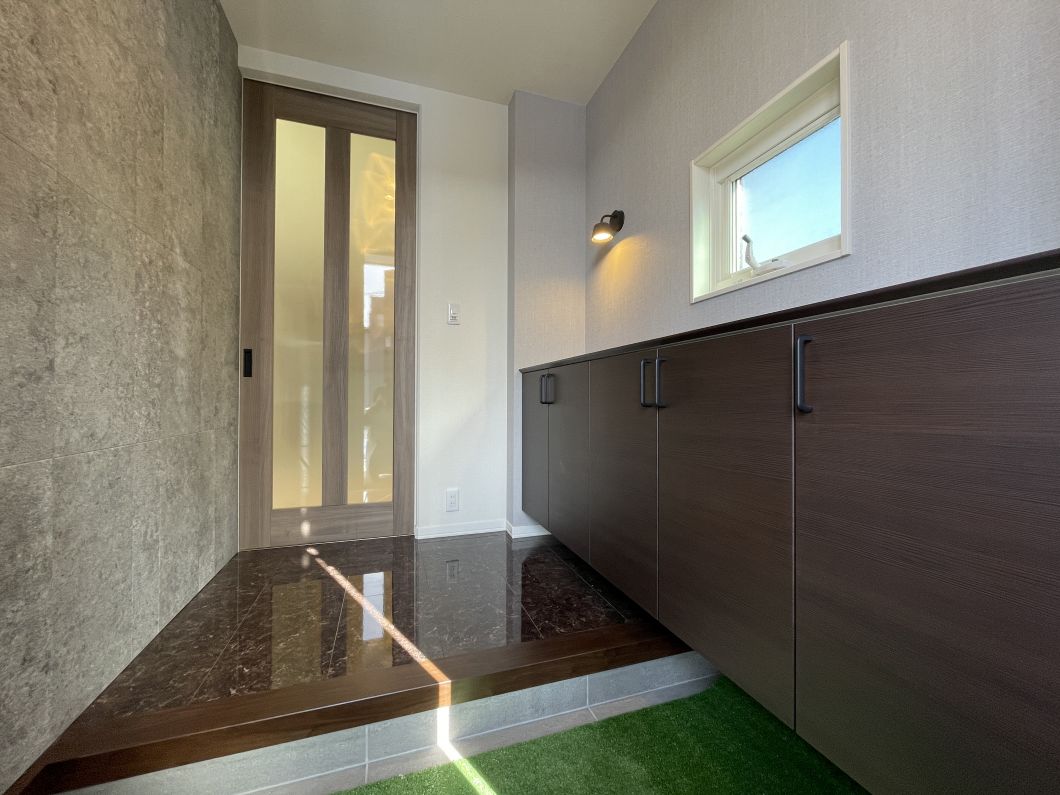 水戸市米沢町分譲地No1_玄関ホール(26年1月撮影) 水戸市米沢町分譲地No1_玄関ホール