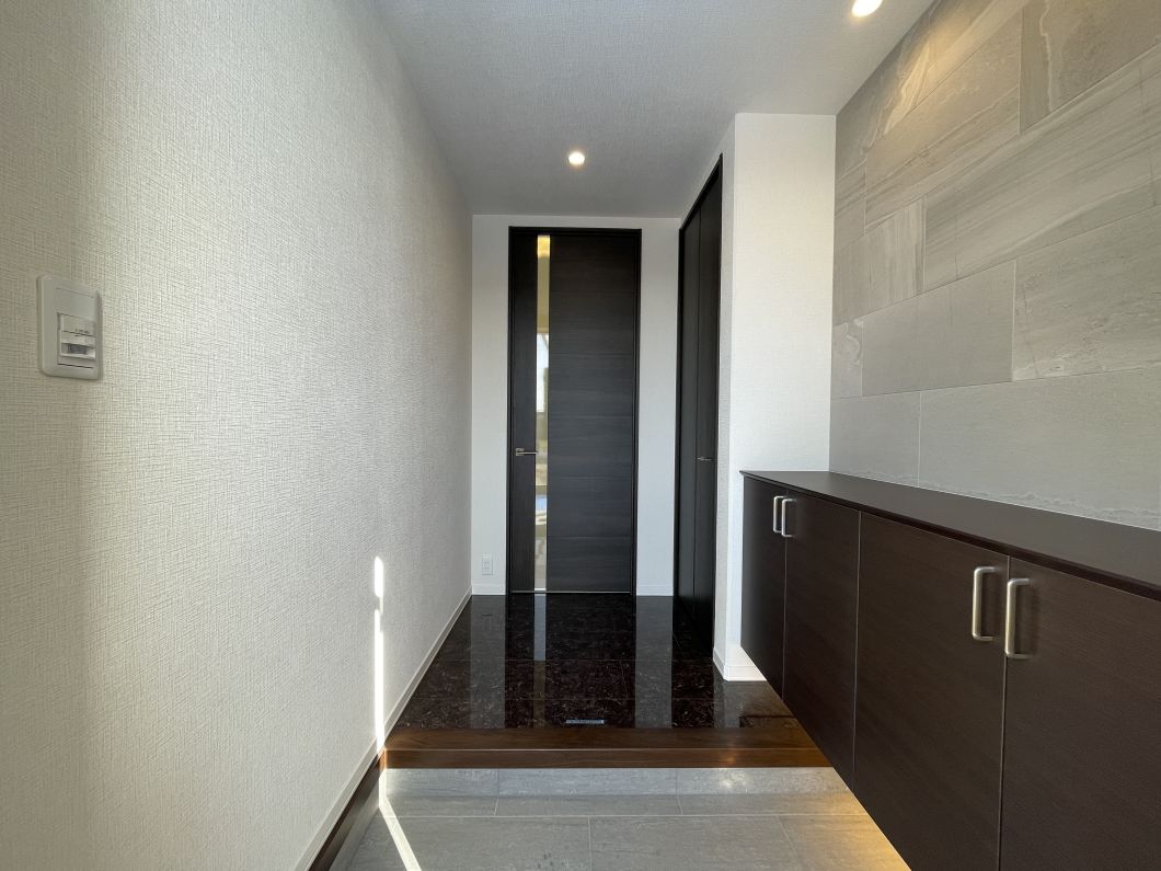 水戸市米沢町分譲地No7_玄関ホール(26年1月撮影) 水戸市米沢町分譲地No7_玄関ホール