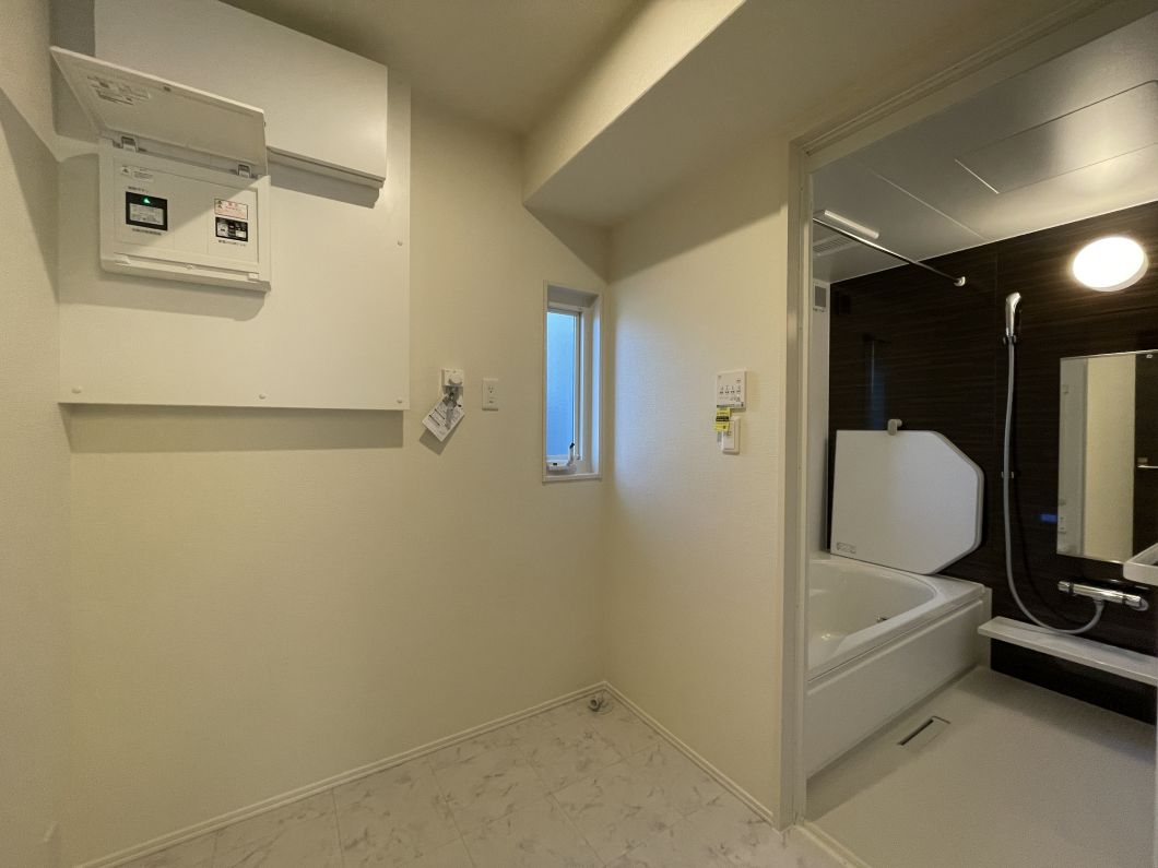 No.51 脱衣室(26年1月撮影) フォレストタウン乙戸No51_脱衣室