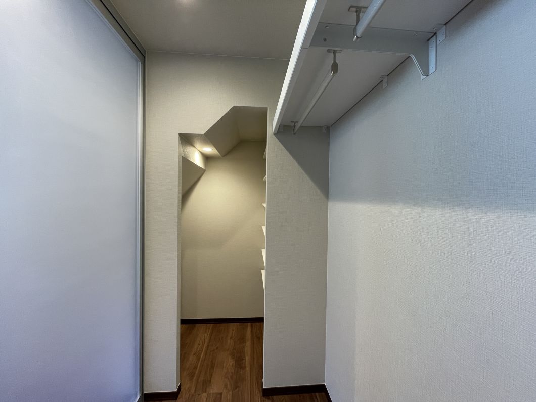 スマートハイムプレイス大角豆C号棟_ウォークインクローゼット