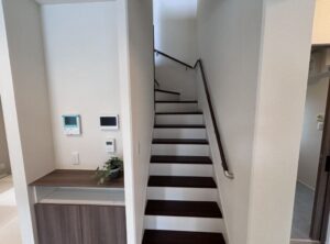 スマートハイムプレイス日高町No.1_階段