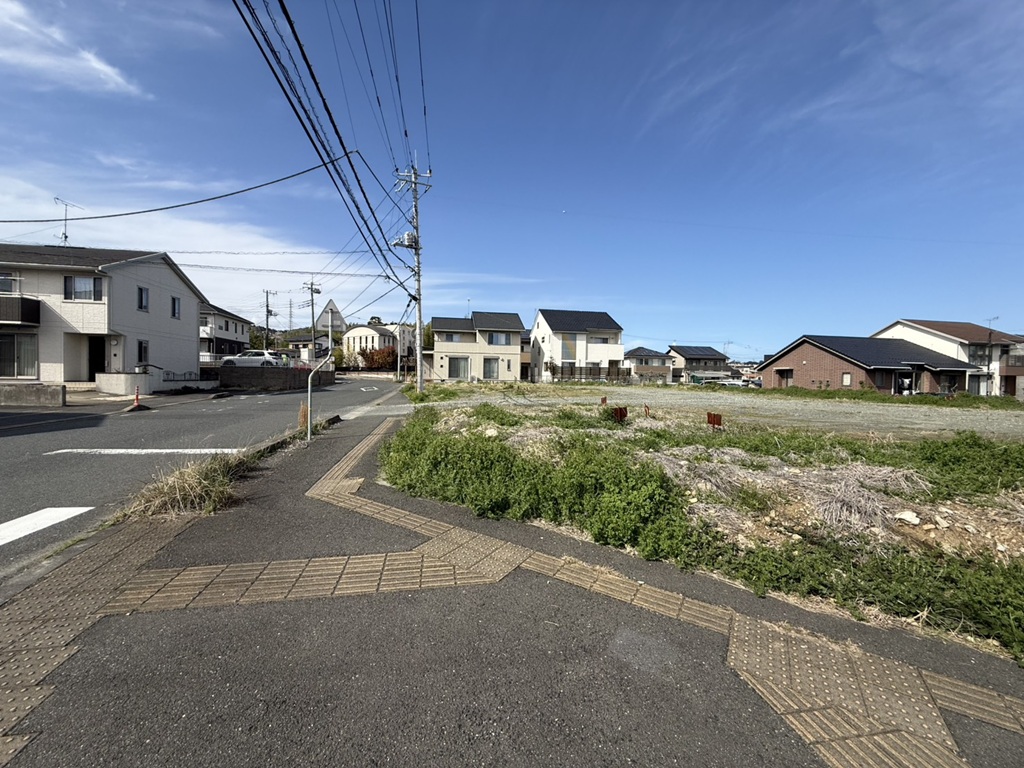 スマートハイムプレイス高鈴町_前面道路