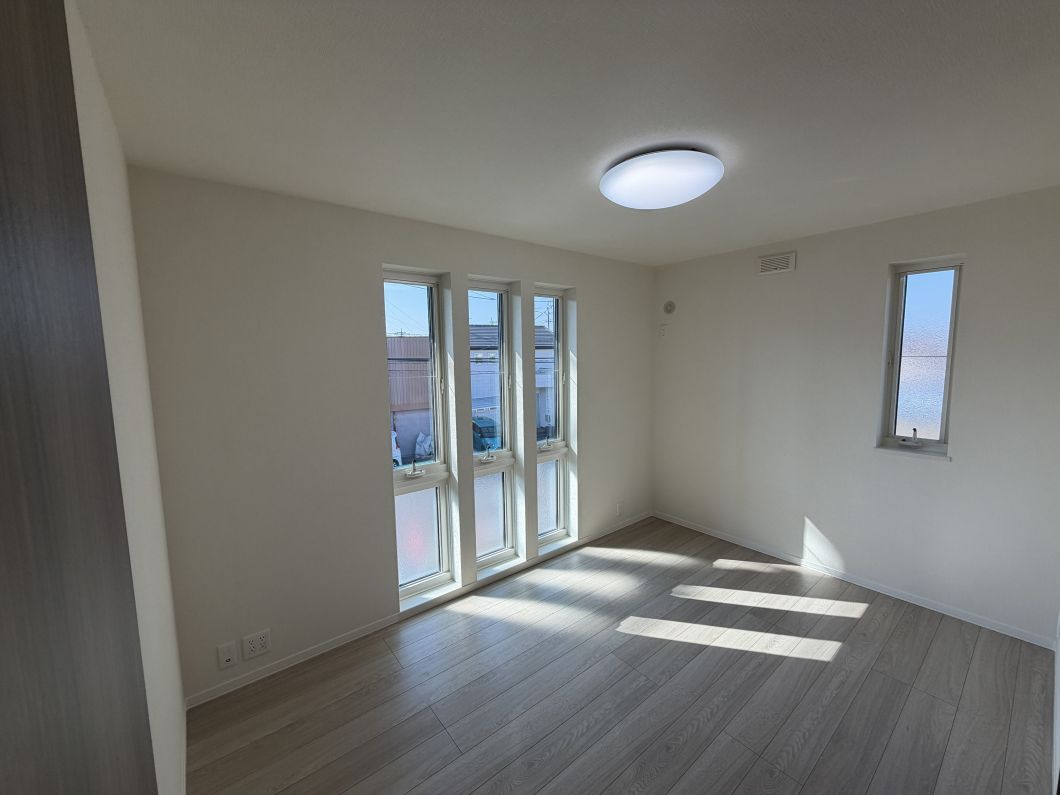 スマートハイムプレイス筑西市花の前No4_洋室1