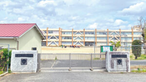 長岡小学校